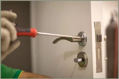 Locksmith Solution Services Lockport, IL 815-269-4336 - 68-44-8